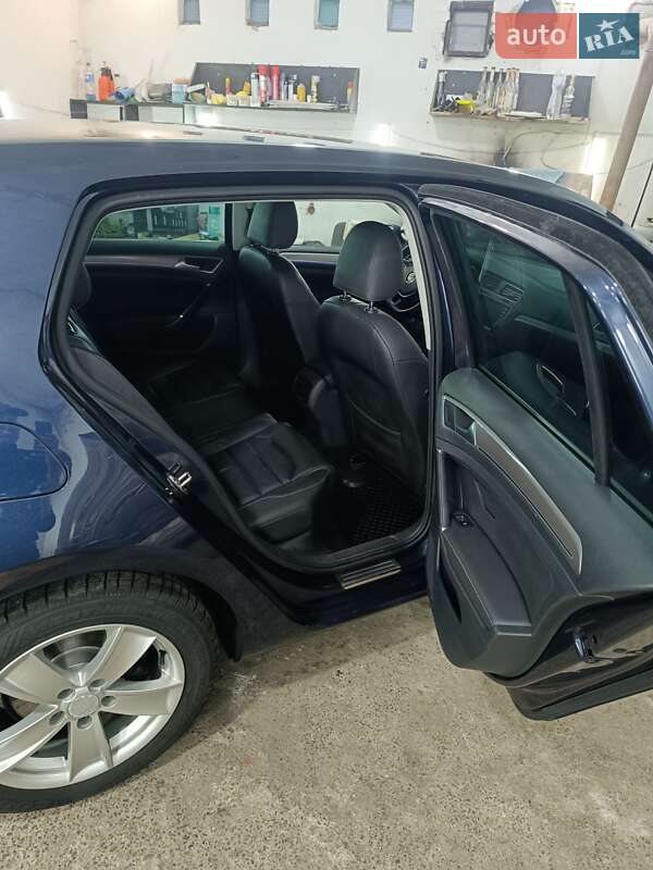 Хэтчбек Volkswagen e-Golf 2016 в Ровно фото 63 Хэтчбек Volkswagen e-Golf 2016 в Ровно