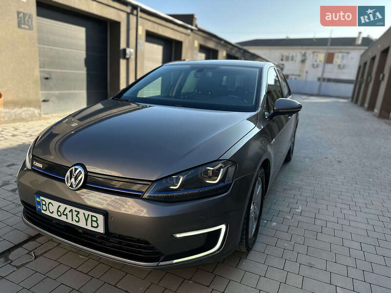 Хэтчбек Volkswagen e-Golf 2014 в Каменец-Подольском