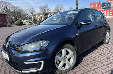 Хетчбек Volkswagen e-Golf 2015 в 