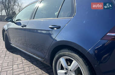 Хетчбек Volkswagen e-Golf 2015 в 