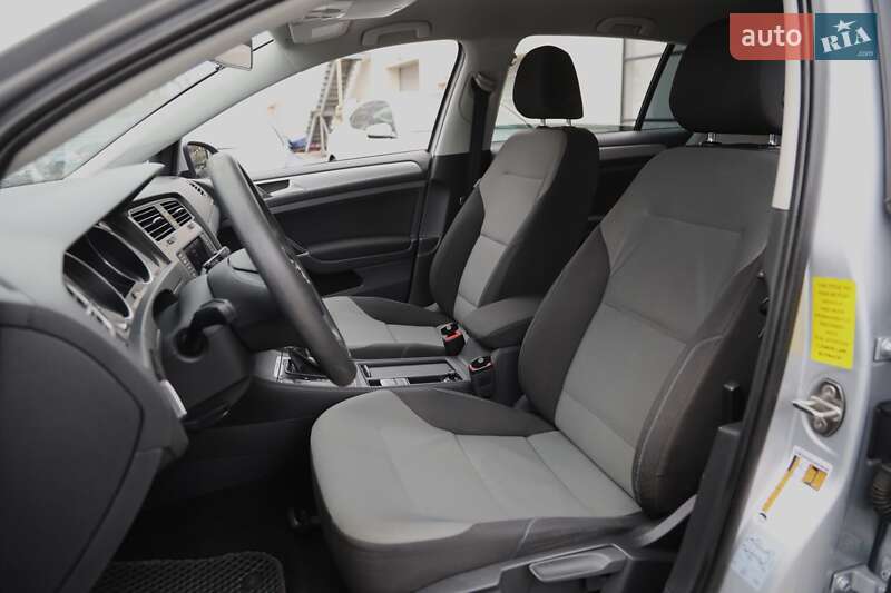 Хэтчбек Volkswagen e-Golf 2016 в Харькове