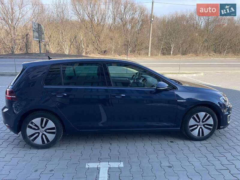 Хетчбек Volkswagen e-Golf 2015 в Хмельницькому