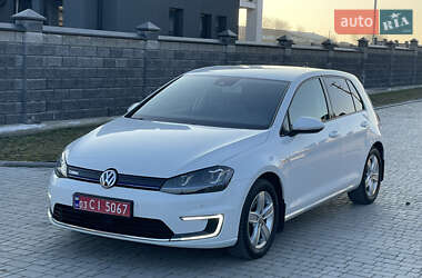 Хетчбек Volkswagen e-Golf 2015 в Рівному