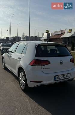 Хетчбек Volkswagen e-Golf 2020 в 