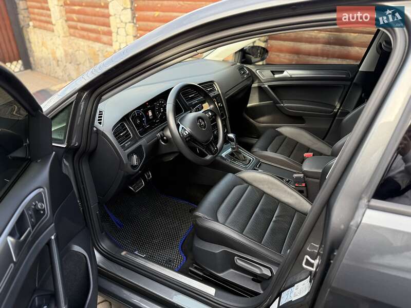 Хэтчбек Volkswagen e-Golf 2019 в Виннице