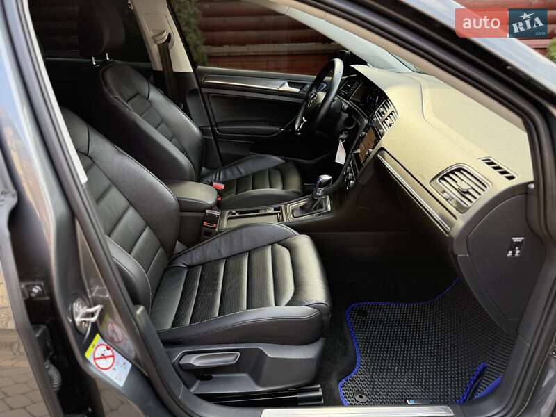 Хэтчбек Volkswagen e-Golf 2019 в Виннице