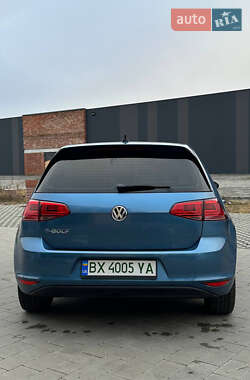 Хэтчбек Volkswagen e-Golf 2015 в 