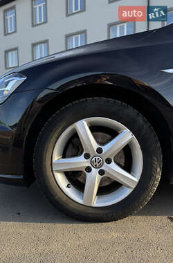 Хэтчбек Volkswagen e-Golf 2016 в 