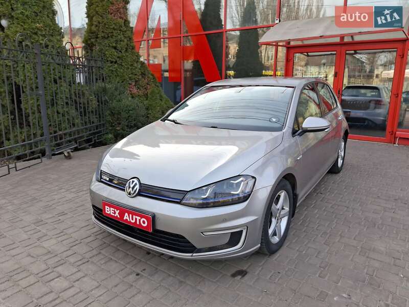 Volkswagen e-Golf 2015