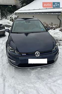 Хэтчбек Volkswagen e-Golf 2015 в Днепре