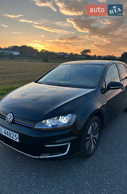 Volkswagen e-Golf 2015