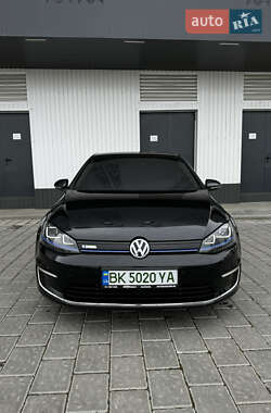 Хетчбек Volkswagen e-Golf 2014 в Рівному