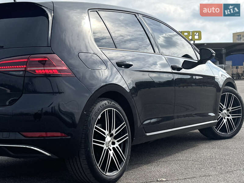 Volkswagen e-Golf 2017