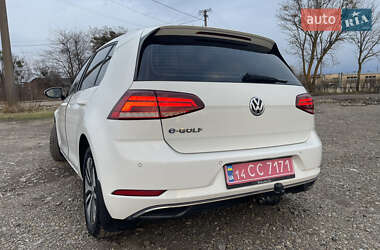 Хетчбек Volkswagen e-Golf 2018 в 