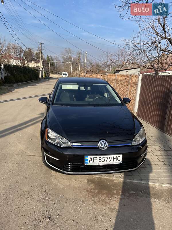Хэтчбек Volkswagen e-Golf 2016 в Кривом Роге