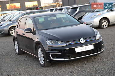 Хэтчбек Volkswagen e-Golf 2015 в 