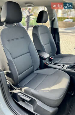 Хетчбек Volkswagen e-Golf 2020 в 