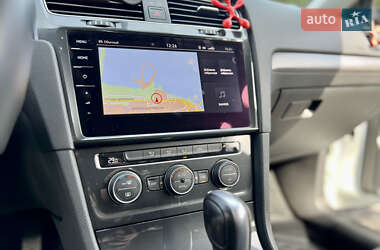 Хетчбек Volkswagen e-Golf 2020 в 
