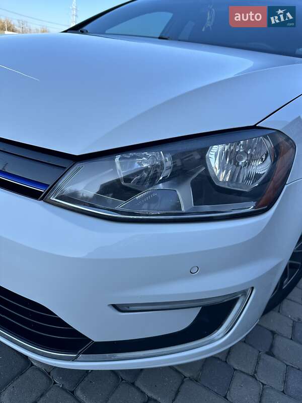 Хетчбек Volkswagen e-Golf 2014 в Івано-Франківську фото 26 Хетчбек Volkswagen e-Golf 2014 в Івано-Франківську