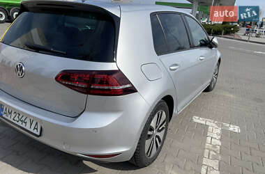 Хетчбек Volkswagen e-Golf 2016 в 