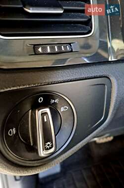 Хэтчбек Volkswagen e-Golf 2020 в 
