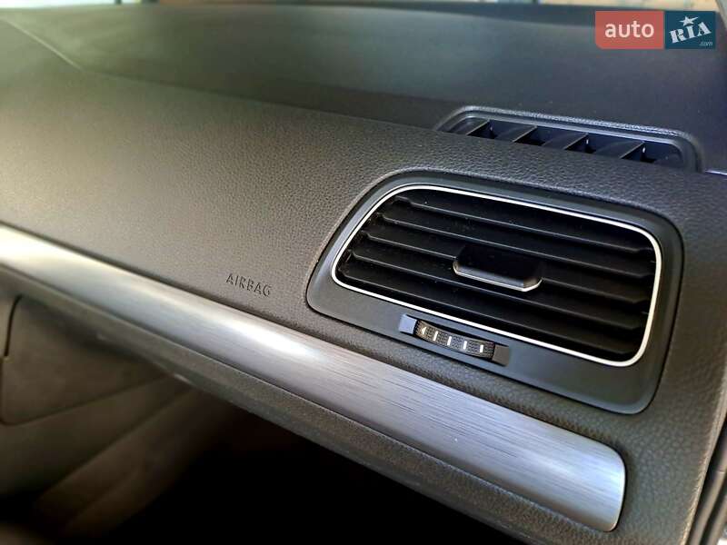 Хетчбек Volkswagen e-Golf 2020 в Жовкві