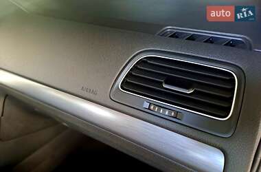 Хэтчбек Volkswagen e-Golf 2020 в 