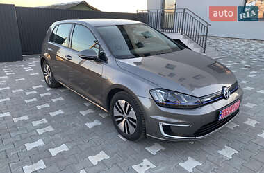 Хетчбек Volkswagen e-Golf 2015 в Чернівцях