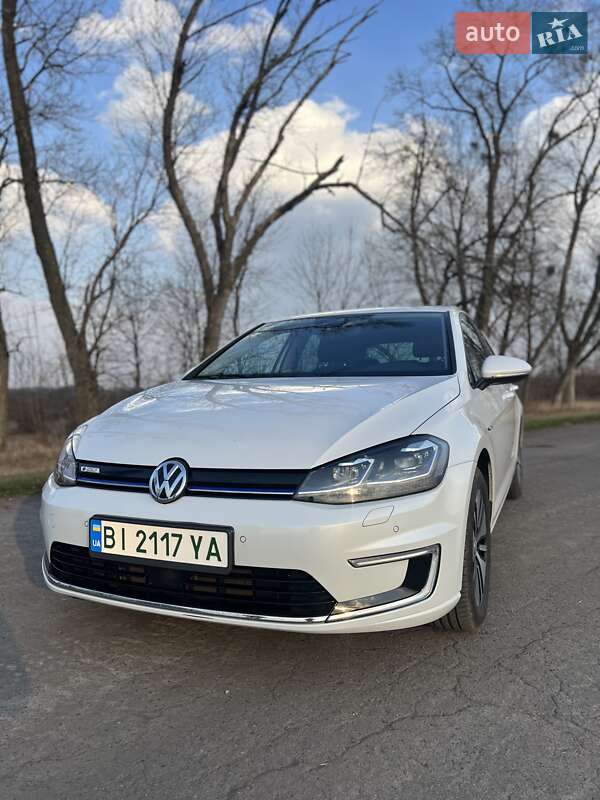 Хетчбек Volkswagen e-Golf 2017 в Полтаві