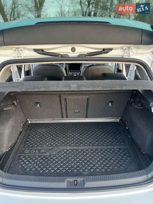 Хетчбек Volkswagen e-Golf 2017 в Полтаві