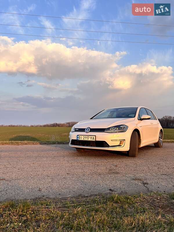 Хетчбек Volkswagen e-Golf 2017 в Полтаві