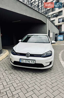 Хетчбек Volkswagen e-Golf 2016 в 