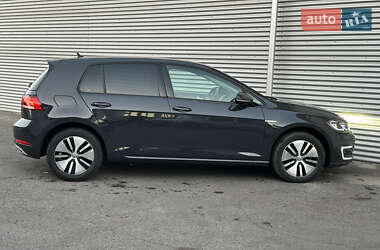 Хетчбек Volkswagen e-Golf 2020 в 