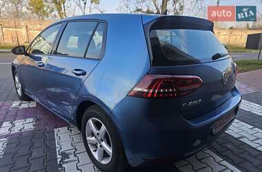 Хэтчбек Volkswagen e-Golf 2015 в 