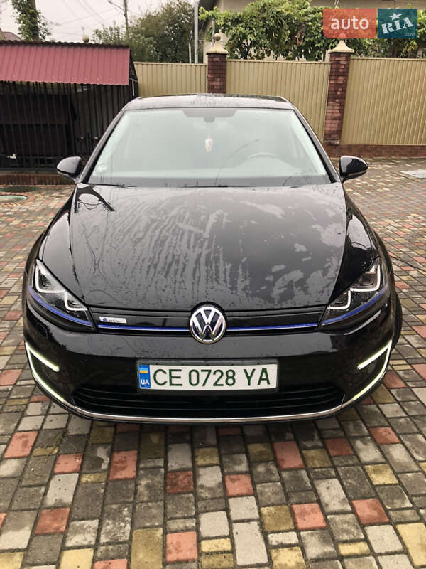 Хэтчбек Volkswagen e-Golf 2016 в 