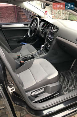 Хэтчбек Volkswagen e-Golf 2016 в 
