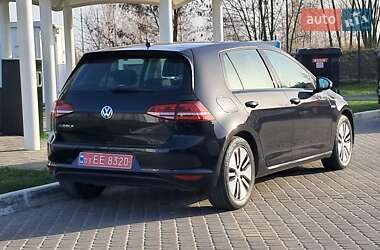 Хэтчбек Volkswagen e-Golf 2016 в 