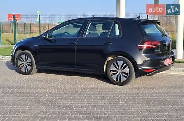 Хэтчбек Volkswagen e-Golf 2016 в 