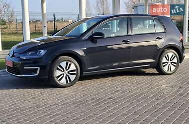 Хэтчбек Volkswagen e-Golf 2016 в 