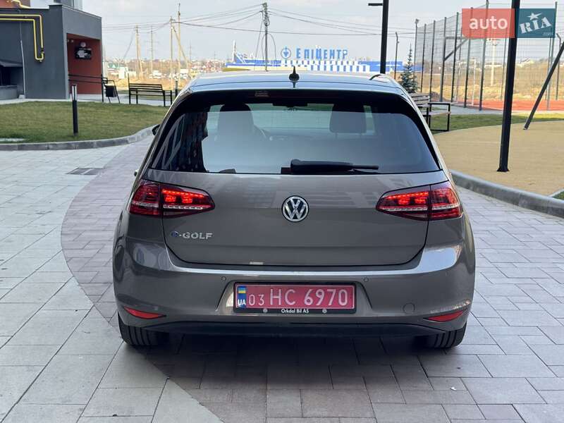 Хетчбек Volkswagen e-Golf 2015 в Луцьку