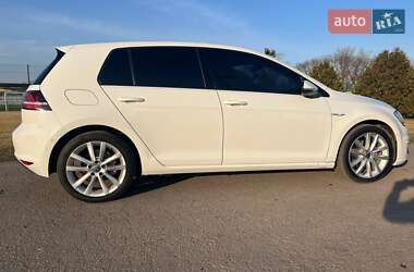 Хэтчбек Volkswagen e-Golf 2015 в 