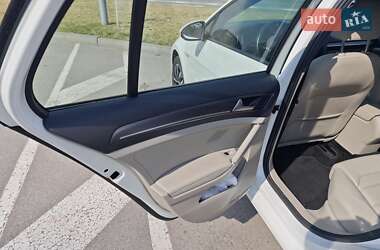 Хэтчбек Volkswagen e-Golf 2018 в 