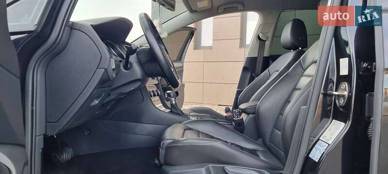 Хетчбек Volkswagen e-Golf 2015 в Кривому Розі