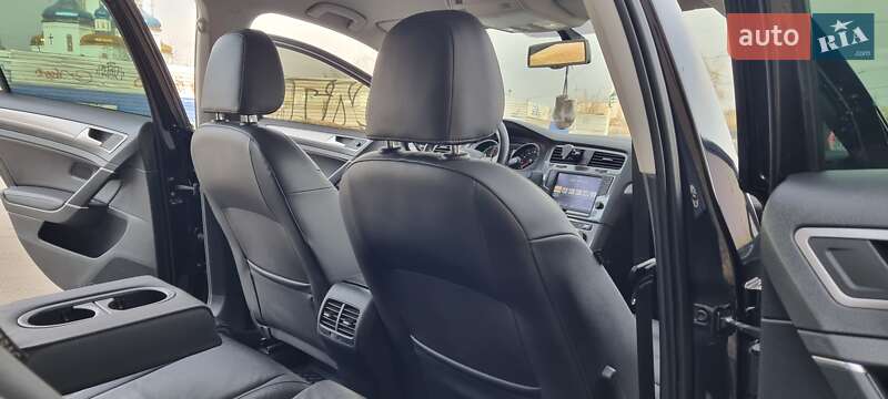 Хетчбек Volkswagen e-Golf 2015 в Кривому Розі