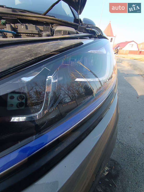 Хэтчбек Volkswagen e-Golf 2015 в Виннице фото 11 Хэтчбек Volkswagen e-Golf 2015 в Виннице