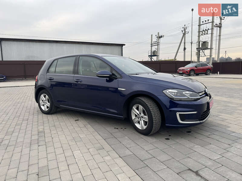 Хэтчбек Volkswagen e-Golf 2018 в Львове