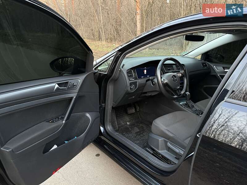 Хэтчбек Volkswagen e-Golf 2020 в Кропивницком