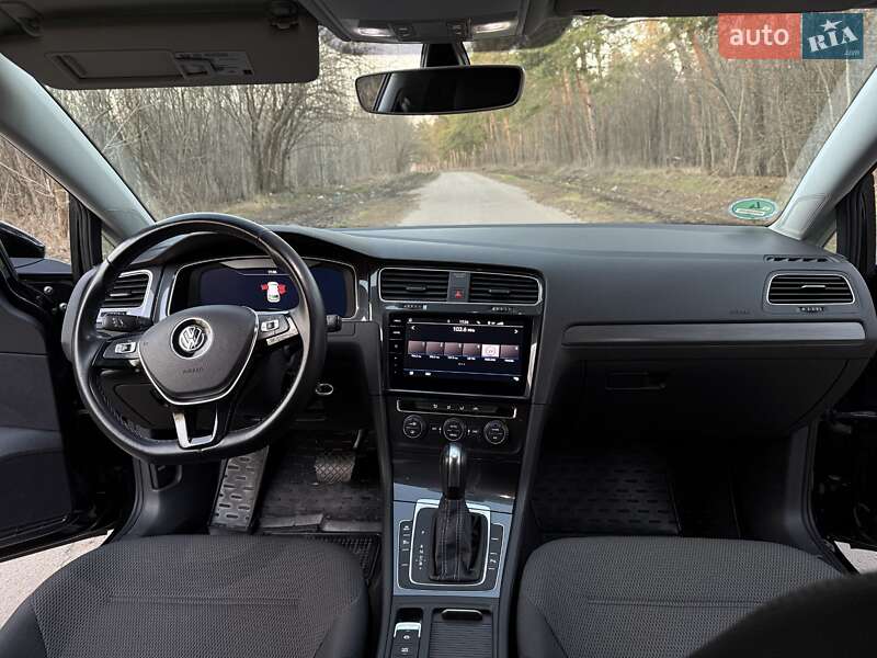 Хэтчбек Volkswagen e-Golf 2020 в Кропивницком