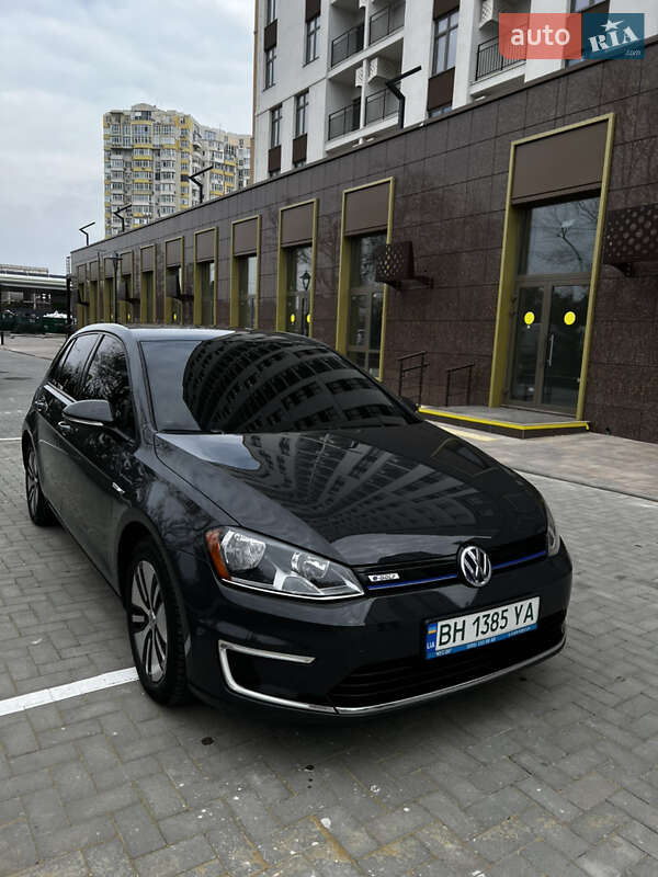 Volkswagen e-Golf 2016