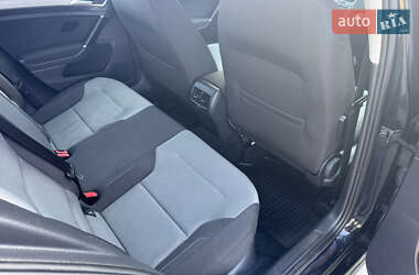 Хэтчбек Volkswagen e-Golf 2015 в 